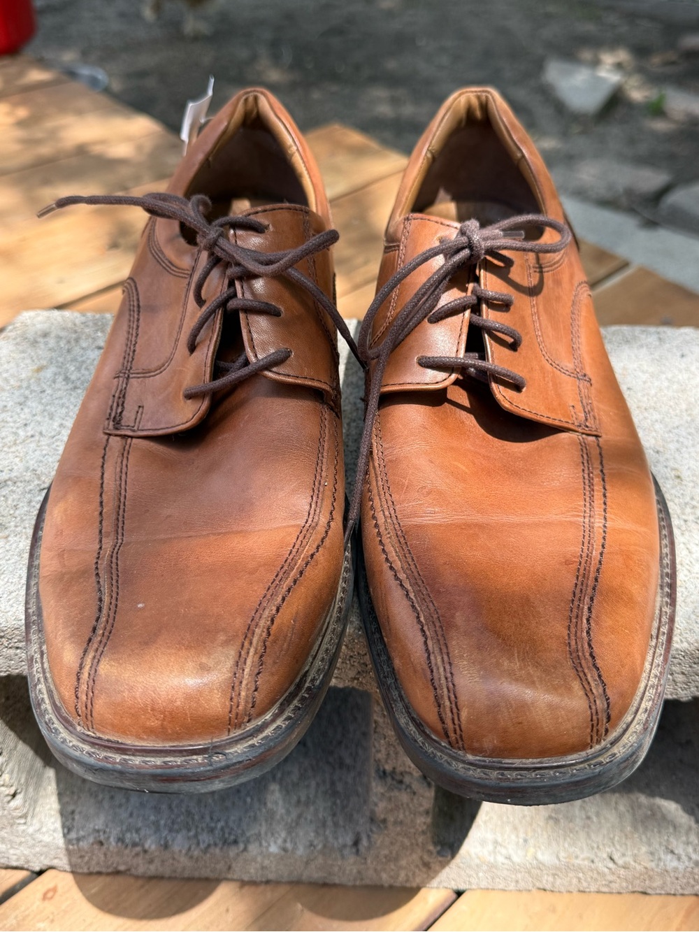 Johnston & Murphy Men's Tabor Runoff Lace-Up dress shoes in Tan Calfskin